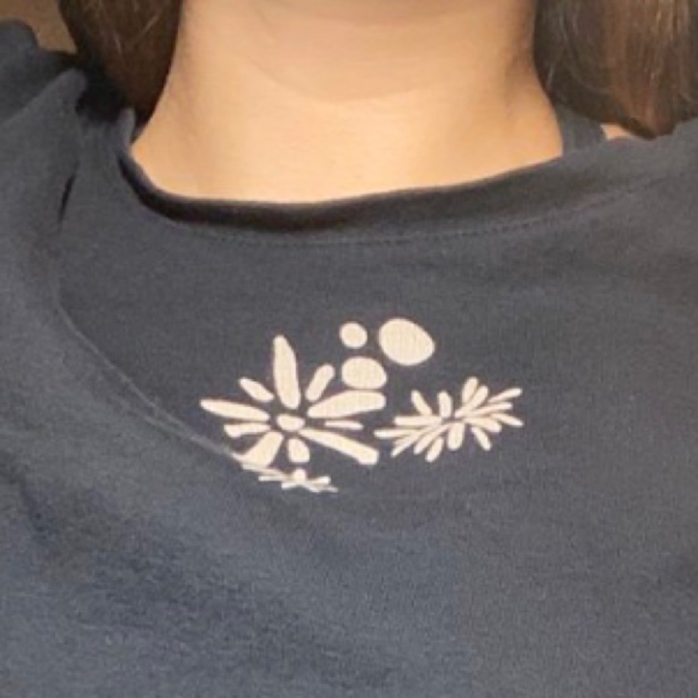 SO SO CUTE 2000s LONG SLEEVE!